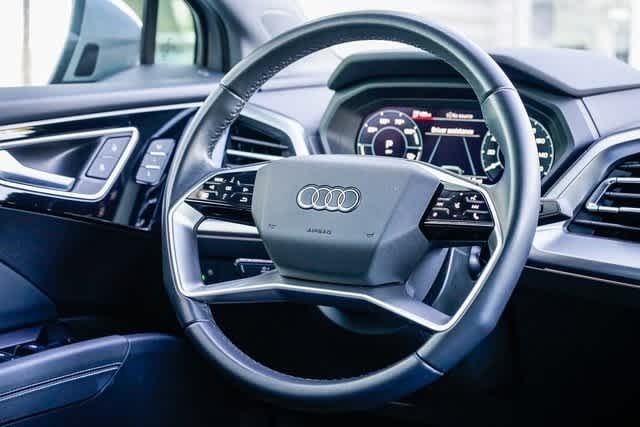 Thumbnail: 2023 Audi Q4 e-tron - 15