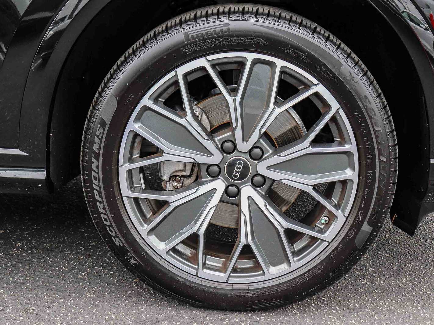 Thumbnail: 2025 Audi Q5 - 9