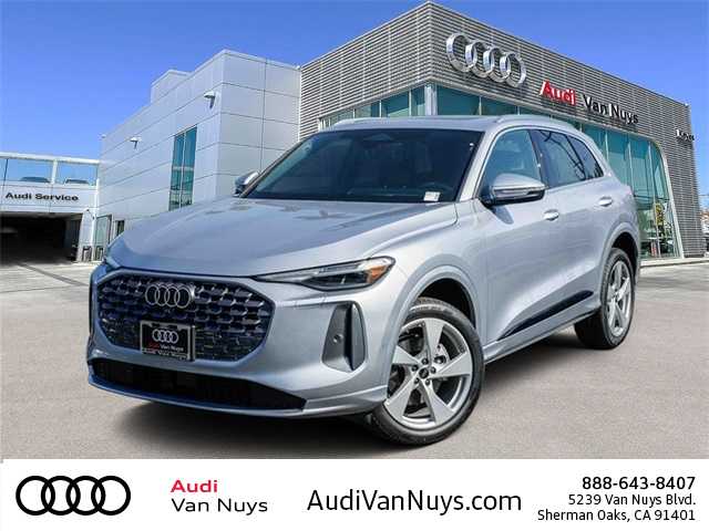 2025 Audi New Q5 Premium Plus's photo