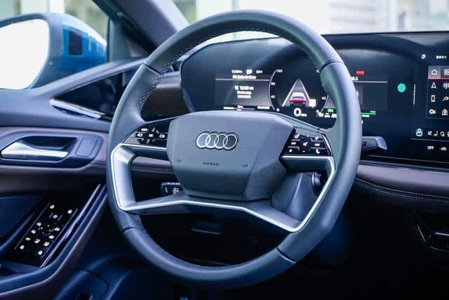 Thumbnail: 2025 Audi e-tron S - 15