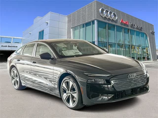 Thumbnail: 2025 Audi e-tron S - 3