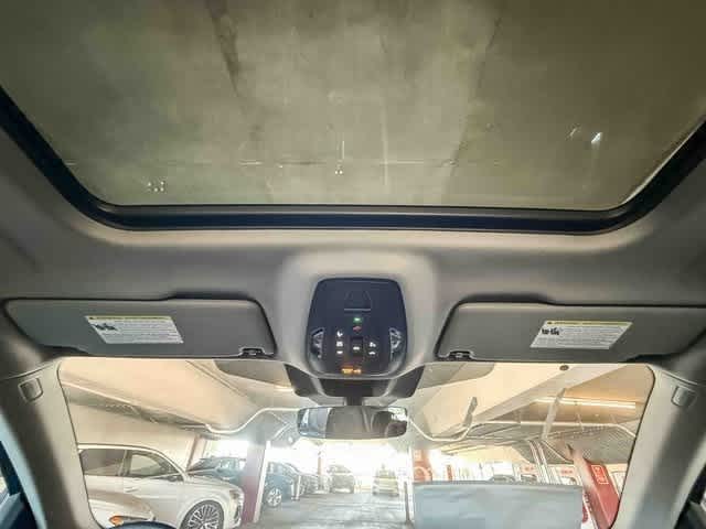 Thumbnail: 2025 Audi Q5 - 16