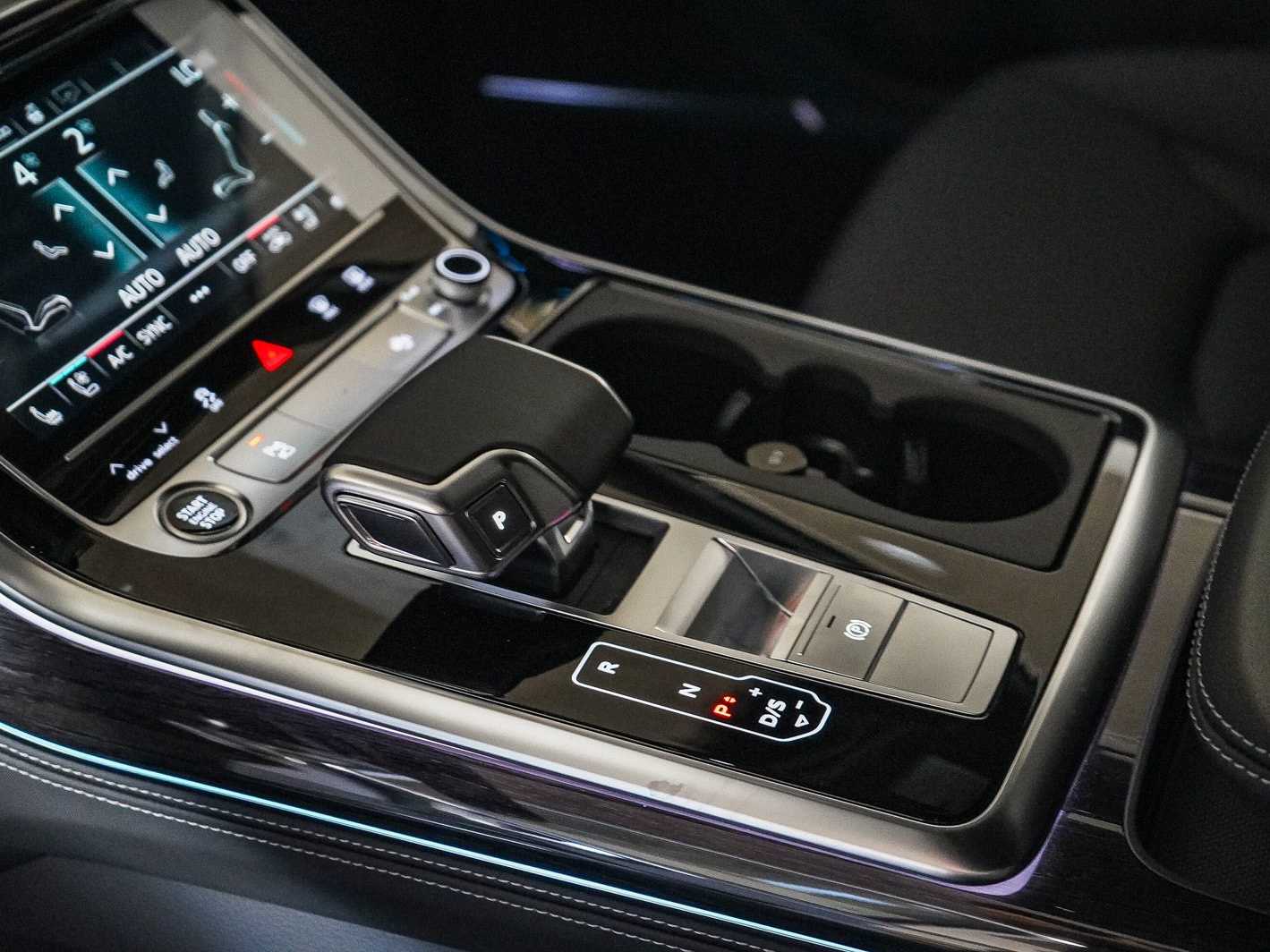 Thumbnail: 2026 Audi Q7 - 20