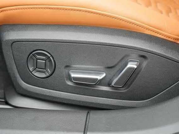 Thumbnail: 2025 Audi RS 7 - 33