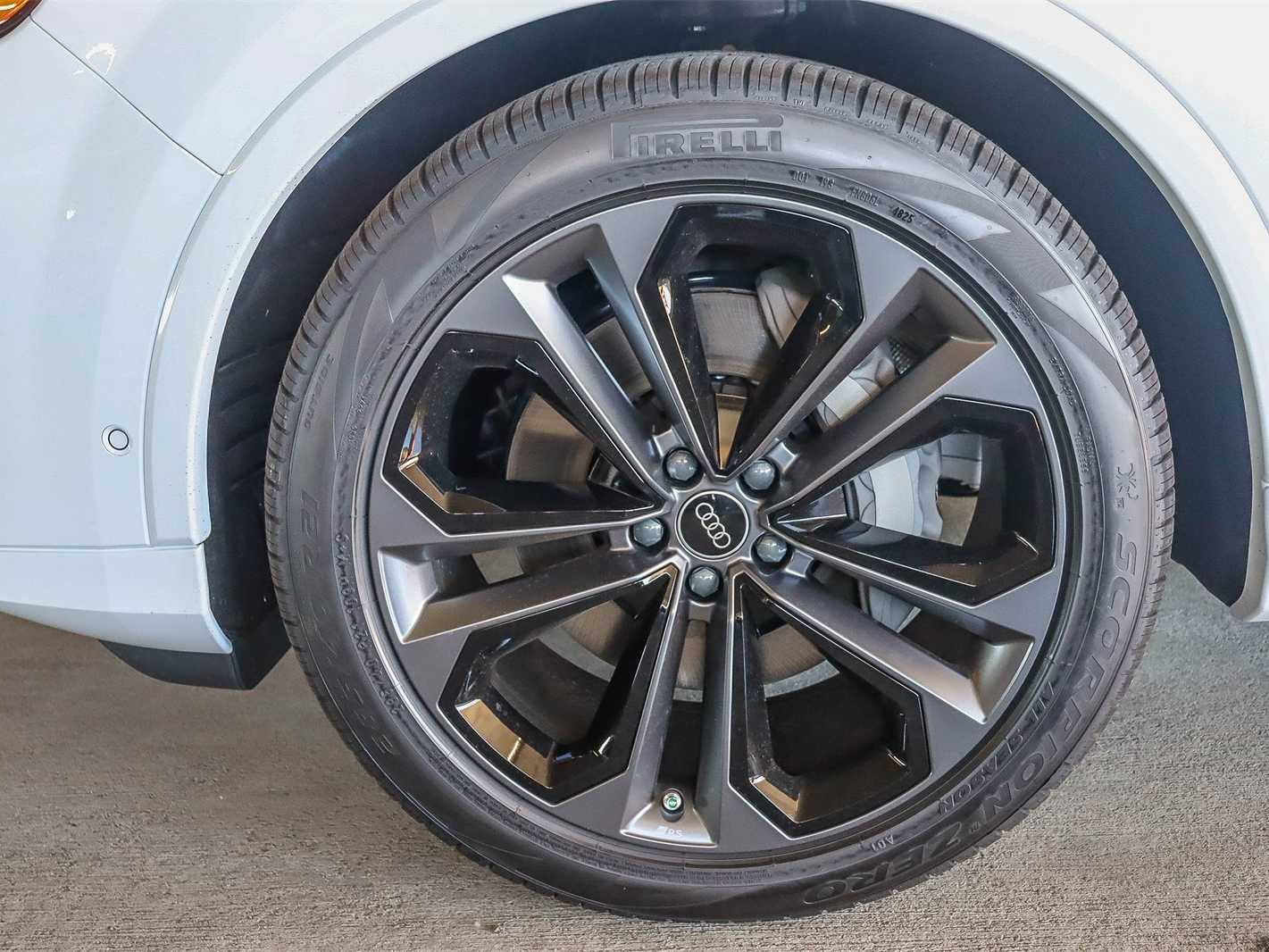 Thumbnail: 2026 Audi Q7 - 9