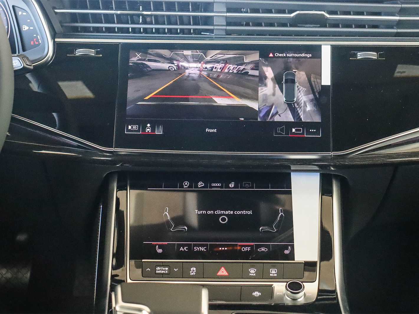 Thumbnail: 2026 Audi Q7 - 14