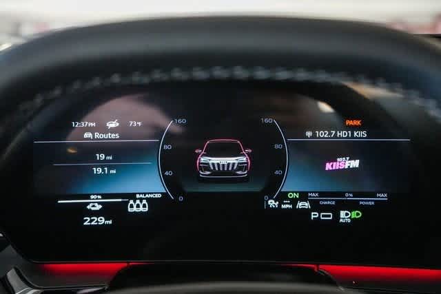 Thumbnail: 2025 Audi SQ6 e-tron - 33
