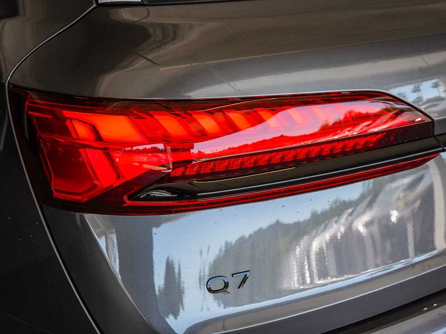 Thumbnail: 2026 Audi Q7 - 7