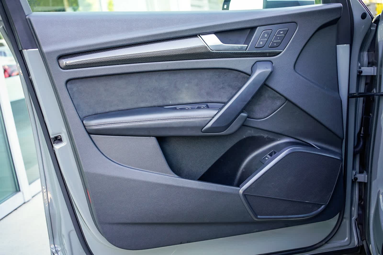 Thumbnail: 2022 Audi SQ5 - 18