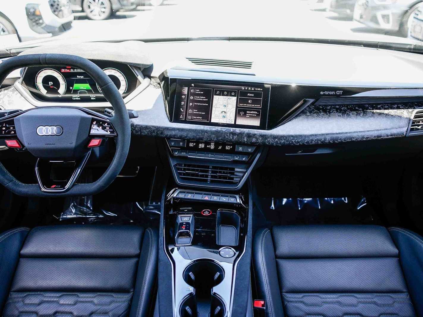 Thumbnail: 2025 Audi RS e-tron GT - 12