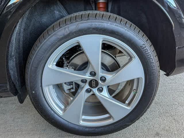 Thumbnail: 2025 Audi Q5 - 8