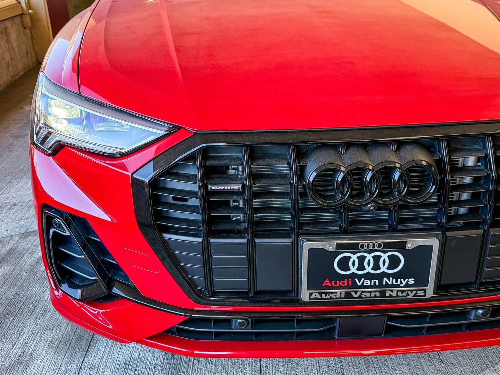 Thumbnail: 2025 Audi Q3 - 11