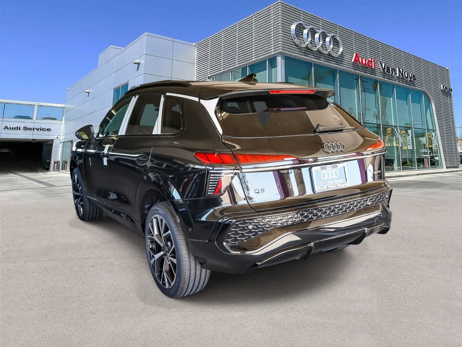 Thumbnail: 2026 Audi Q3 - 6