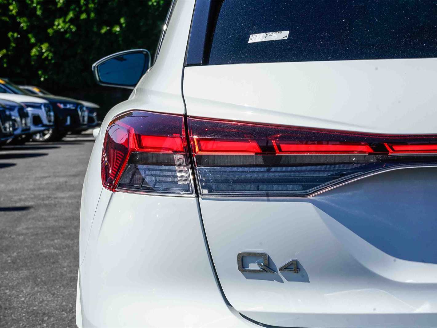 Thumbnail: 2024 Audi Q4 e-tron - 9