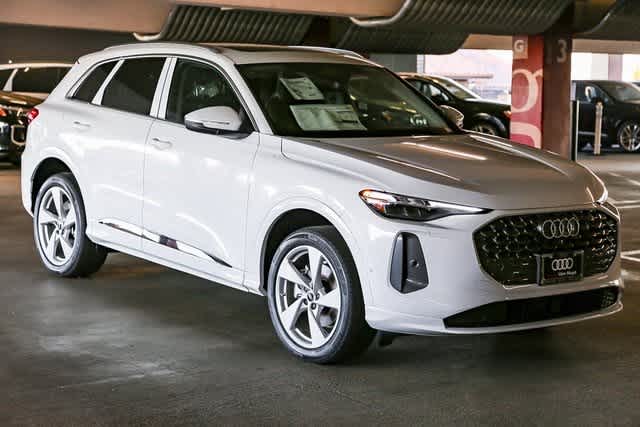 Thumbnail: 2025 Audi Q5 - 3