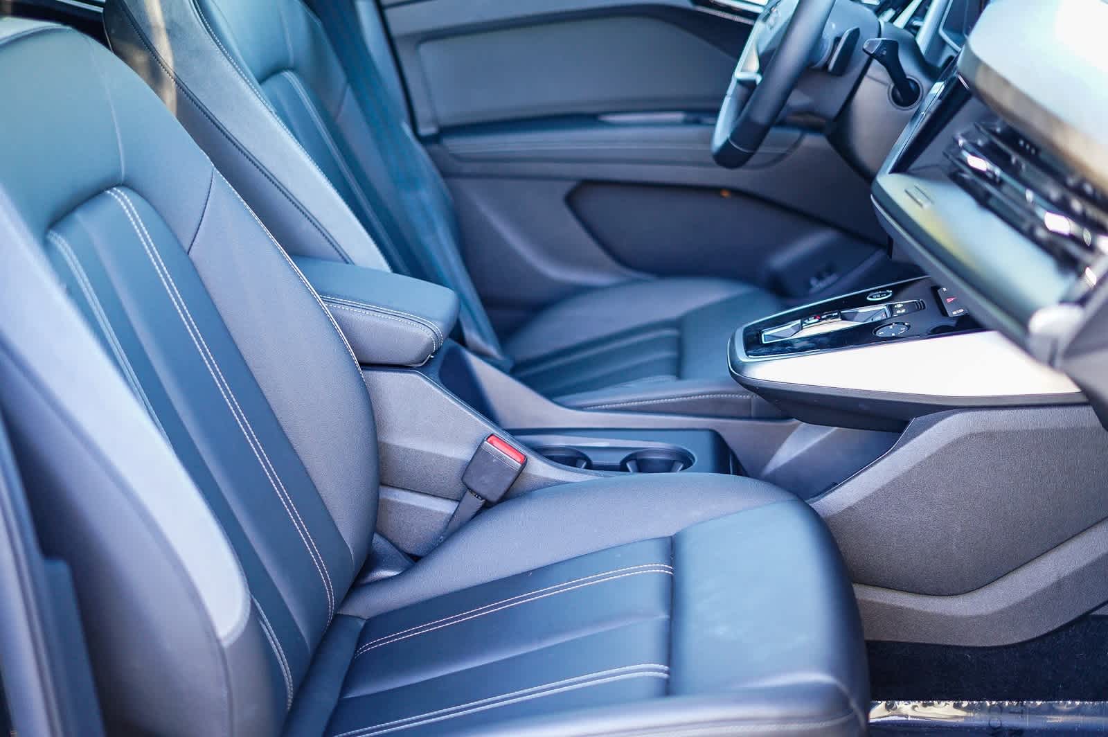 Thumbnail: 2024 Audi Q4 e-tron - 18