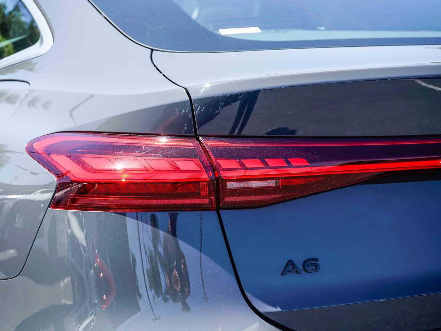 Thumbnail: 2025 Audi e-tron - 9