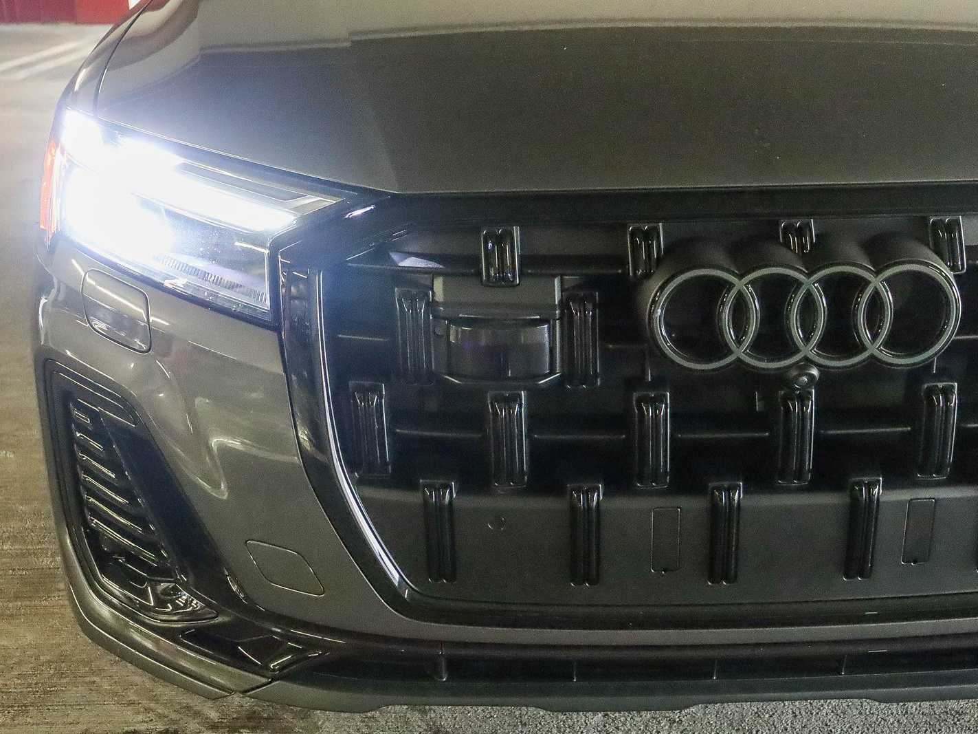 Thumbnail: 2026 Audi Q7 - 11
