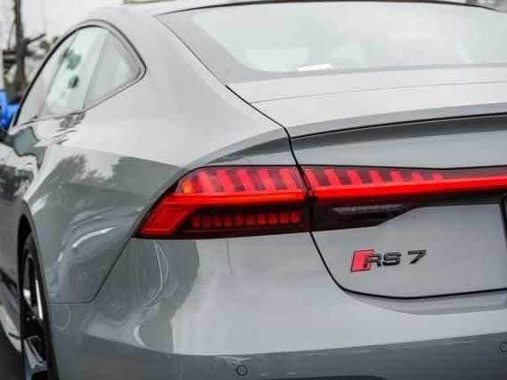 Thumbnail: 2025 Audi RS 7 - 11