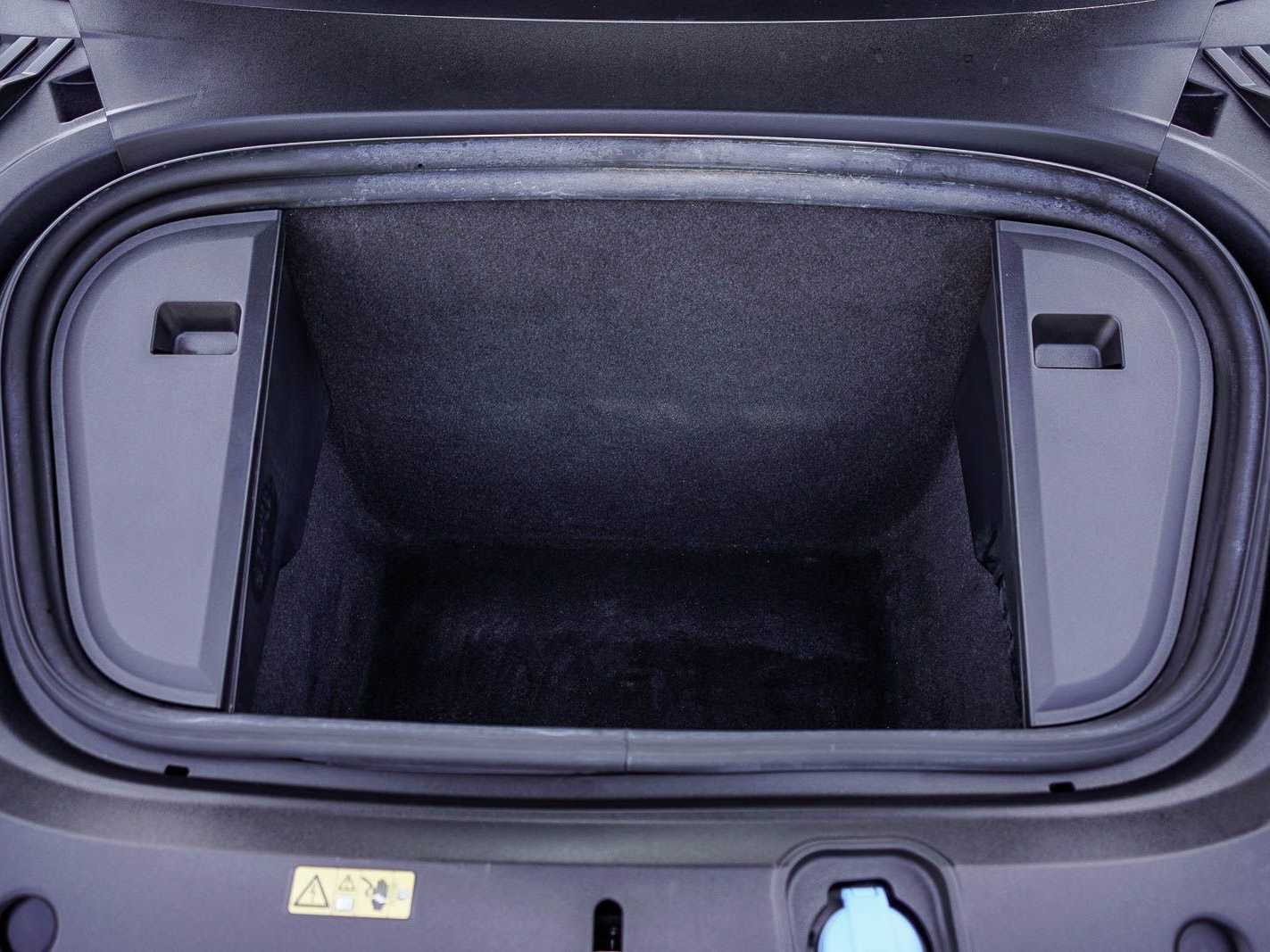 Thumbnail: 2022 Audi e-tron GT - 27