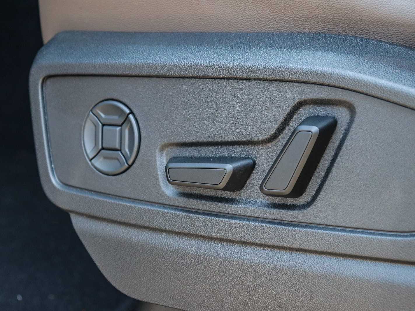 Thumbnail: 2026 Audi Q5 - 21