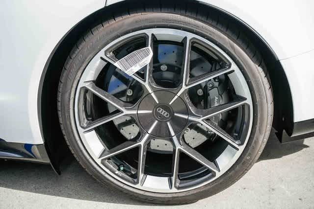 Thumbnail: 2025 Audi RS e-tron GT - 10