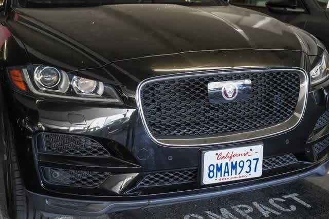 Thumbnail: 2019 Jaguar F-Pace - 6