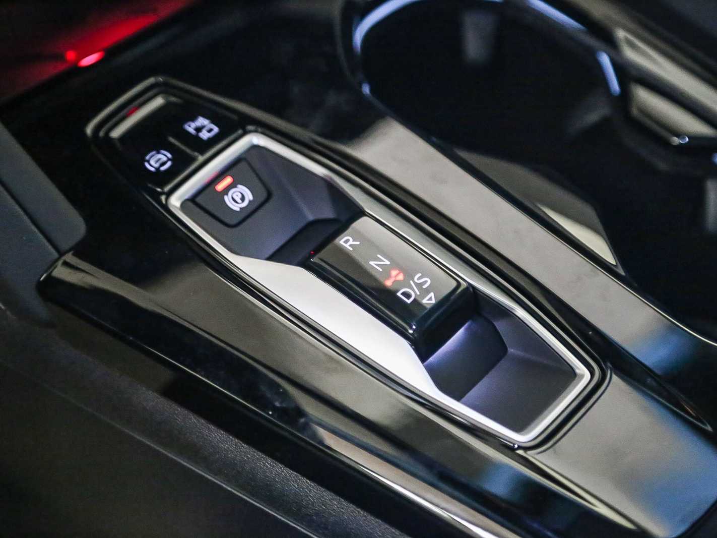 Thumbnail: 2025 Audi Q5 - 19