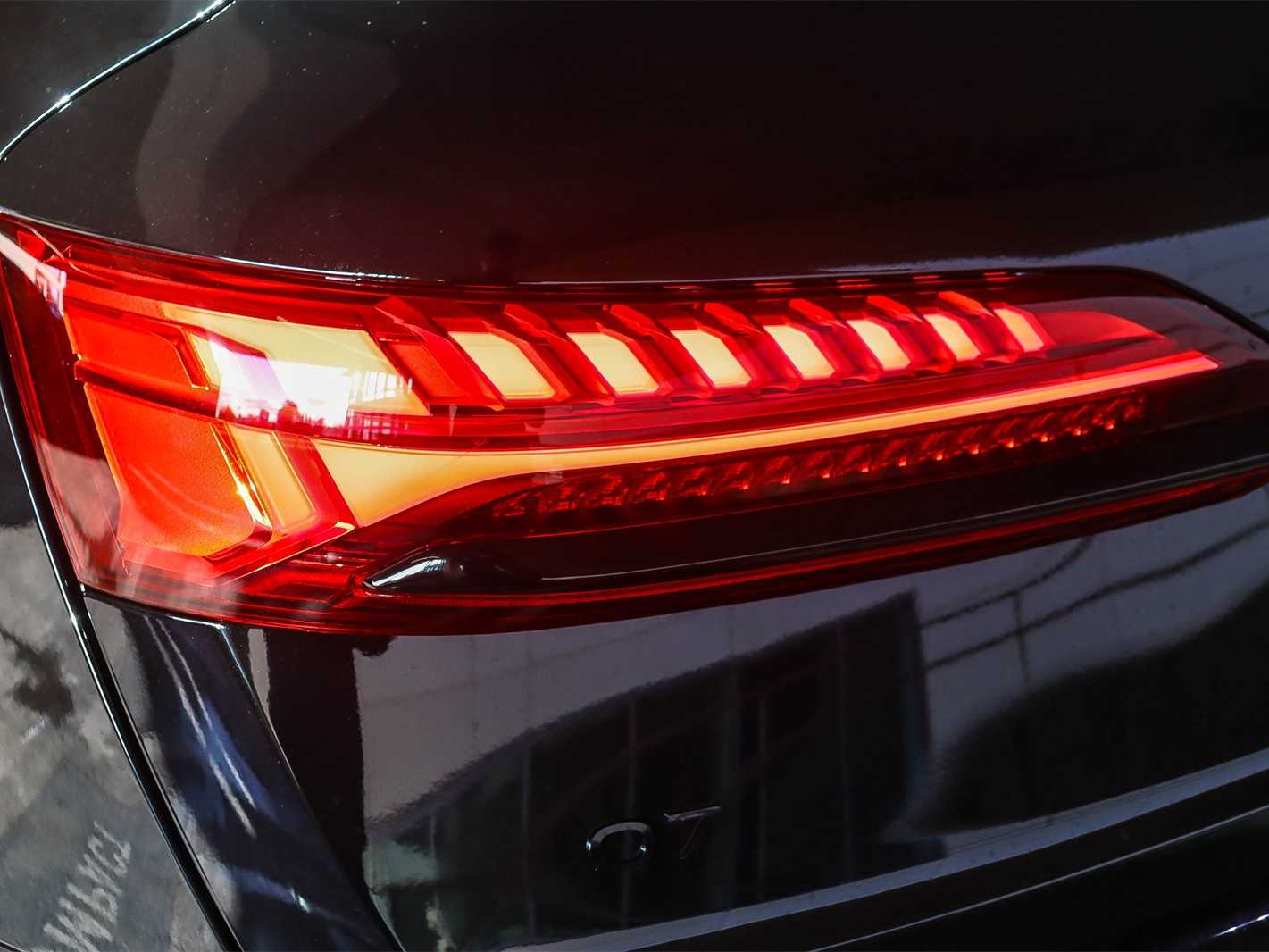 Thumbnail: 2026 Audi Q7 - 7