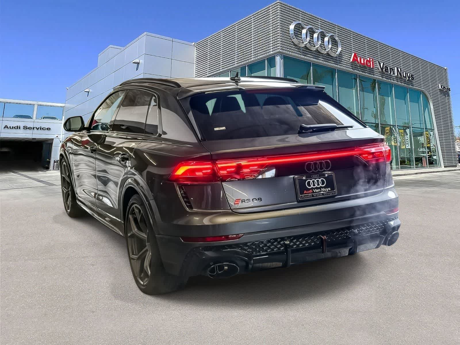 Thumbnail: 2026 Audi RS Q8 - 6