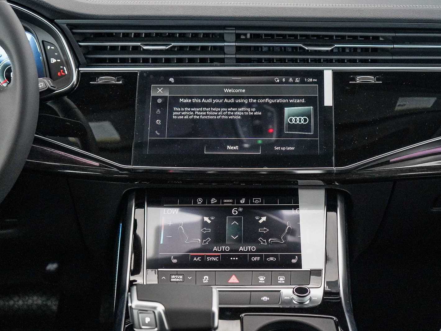 Thumbnail: 2026 Audi Q7 - 14