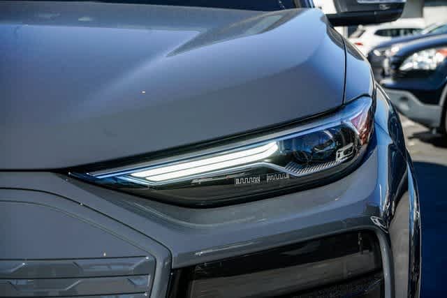 Thumbnail: 2025 Audi Q6 e-tron - 7