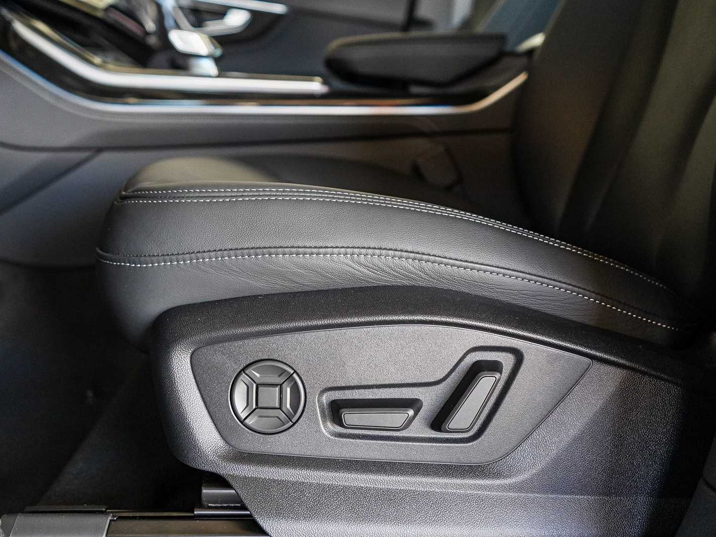 Thumbnail: 2026 Audi Q7 - 21