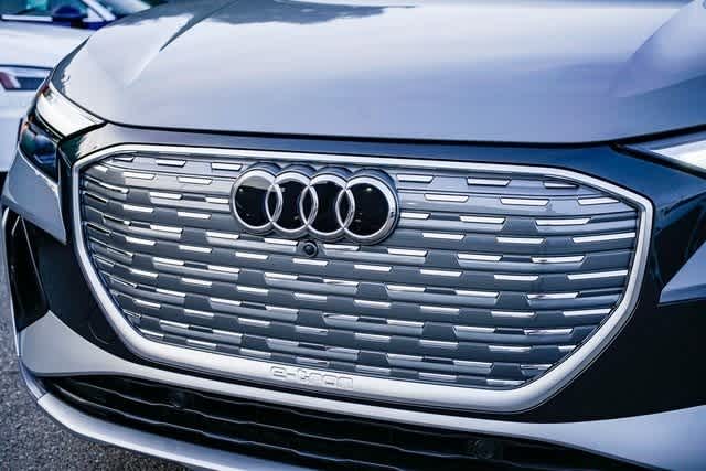 2024 Audi Q4 e-tron Sportback Premium Plus 8