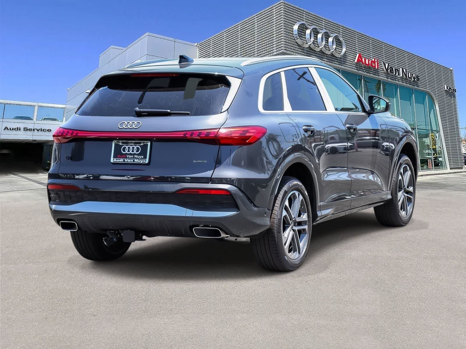 Thumbnail: 2026 Audi Q5 - 4
