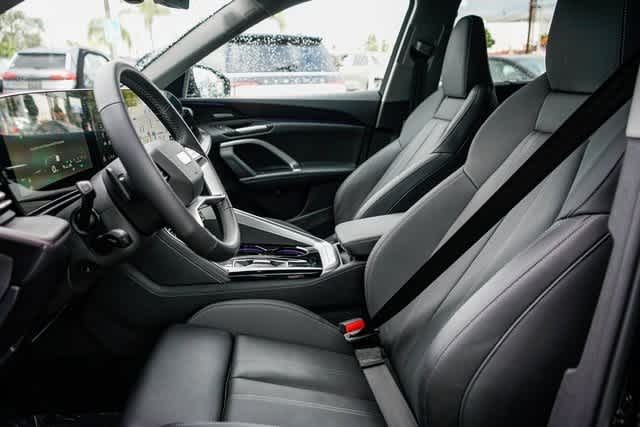 Thumbnail: 2025 Audi Q5 - 17