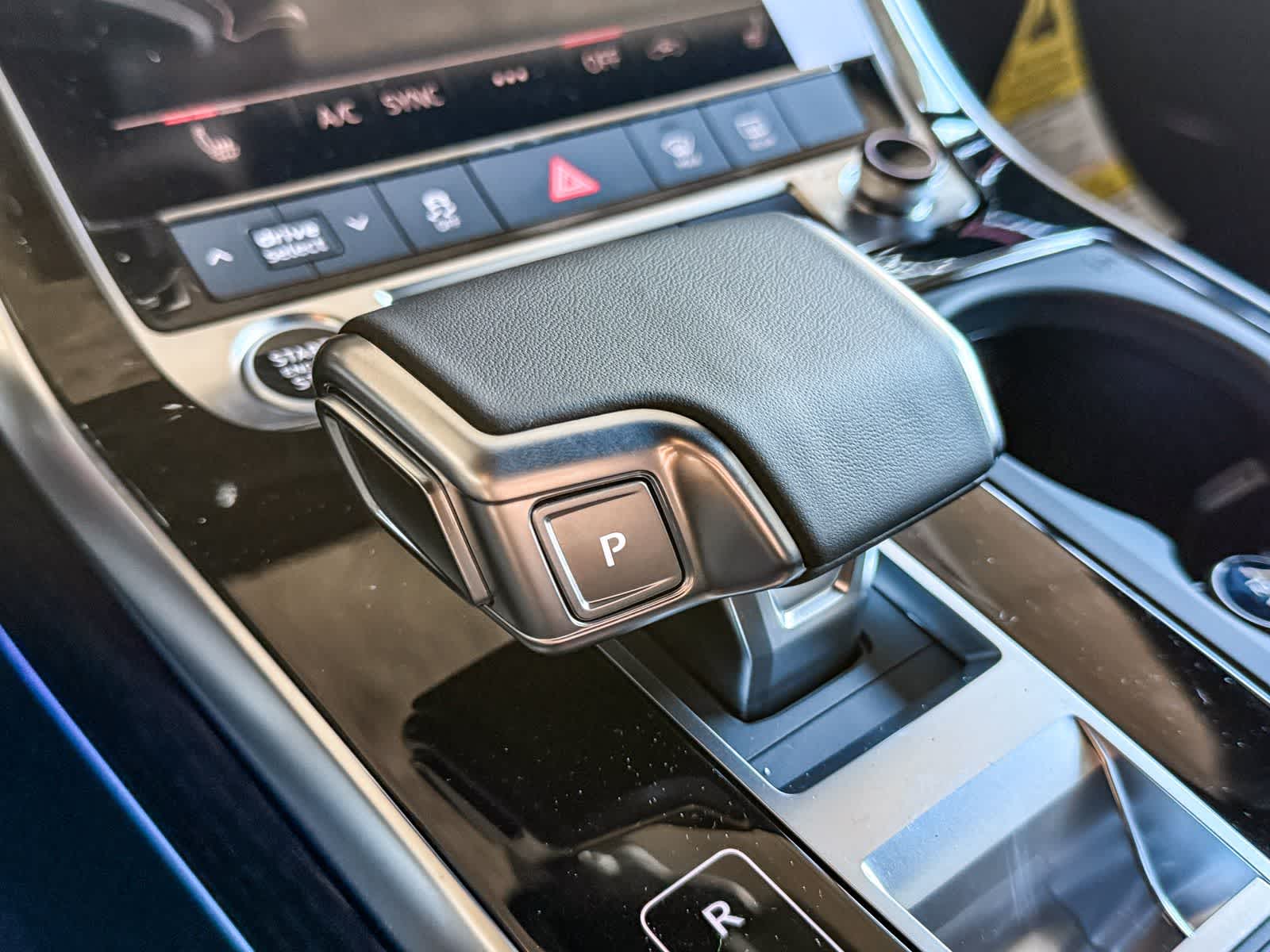 Thumbnail: 2026 Audi Q7 - 24