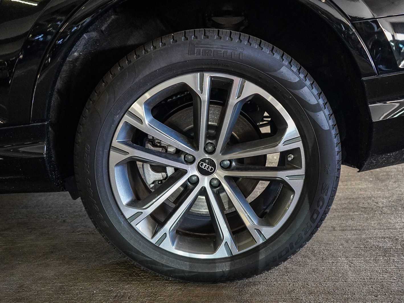 Thumbnail: 2026 Audi Q7 - 8