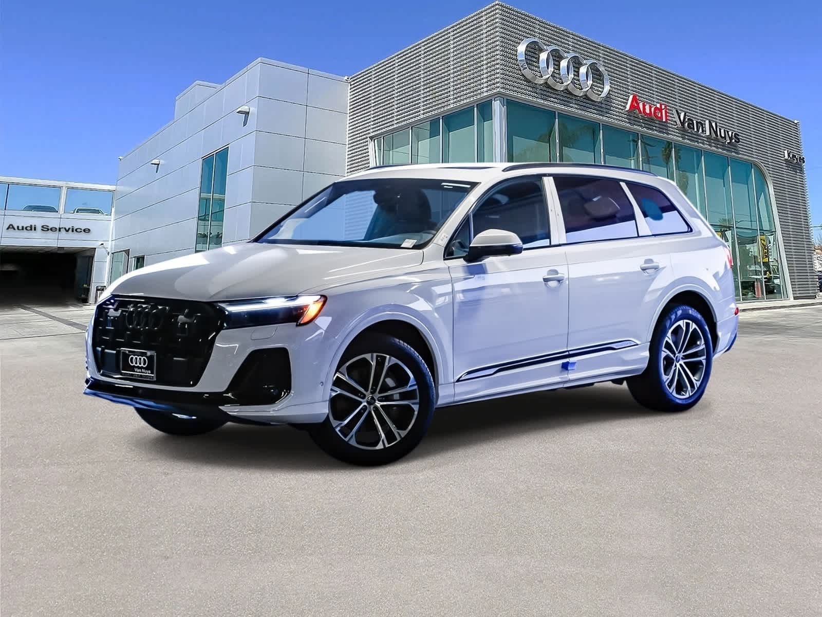 Thumbnail: 2026 Audi Q7 - 1