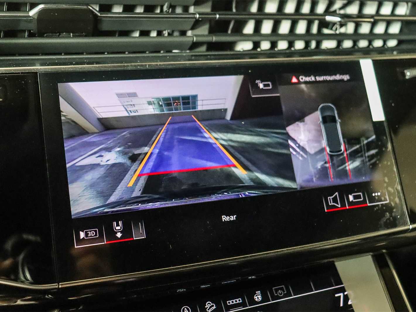 Thumbnail: 2026 Audi Q7 - 25