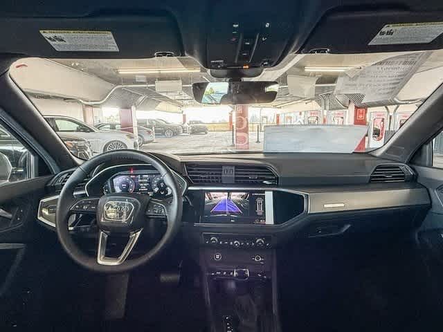 Thumbnail: 2025 Audi Q3 - 12