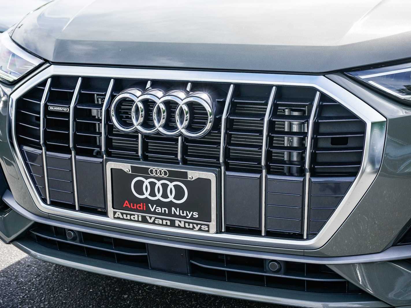 Thumbnail: 2025 Audi Q3 - 8