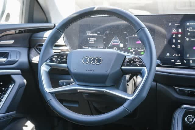 Thumbnail: 2025 Audi Q5 - 18