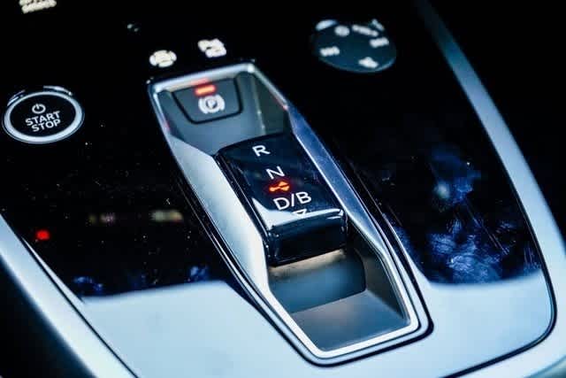 Thumbnail: 2025 Audi Q4 e-tron - 21