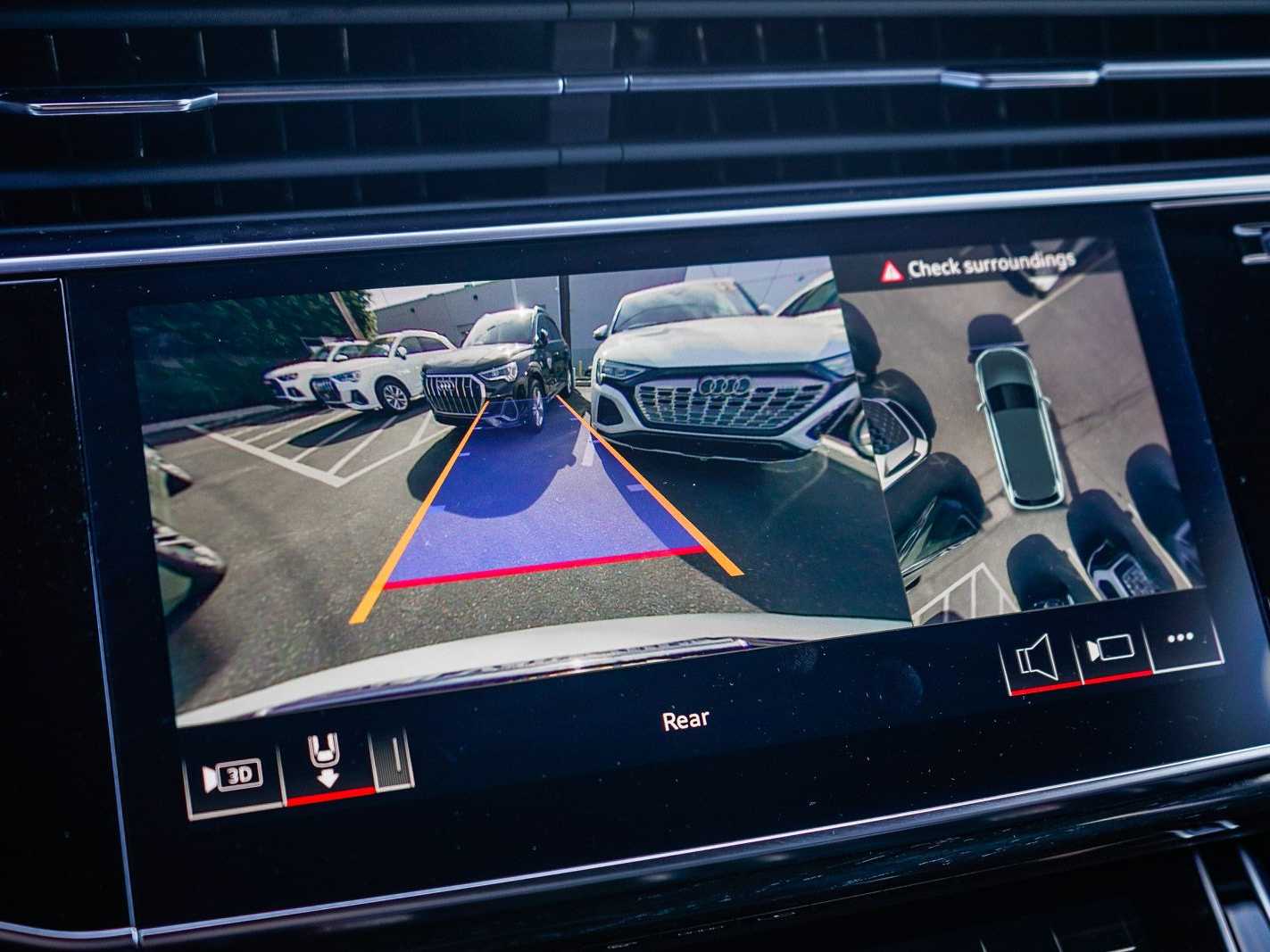 Thumbnail: 2025 Audi Q7 - 25