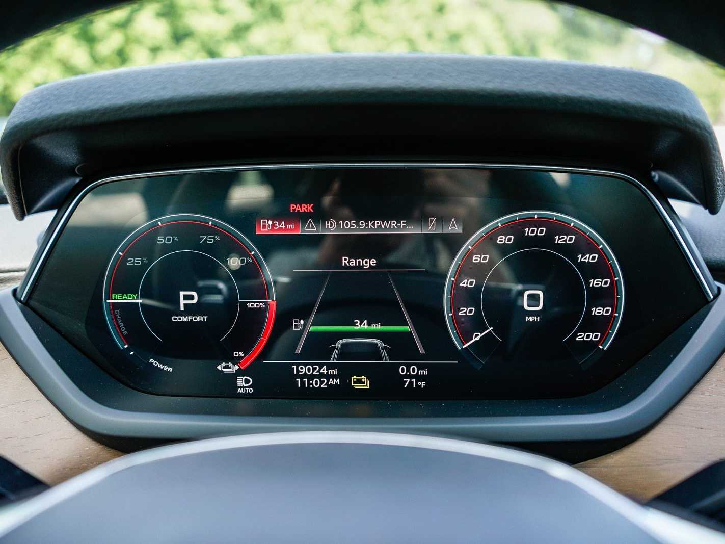 Thumbnail: 2022 Audi e-tron GT - 24