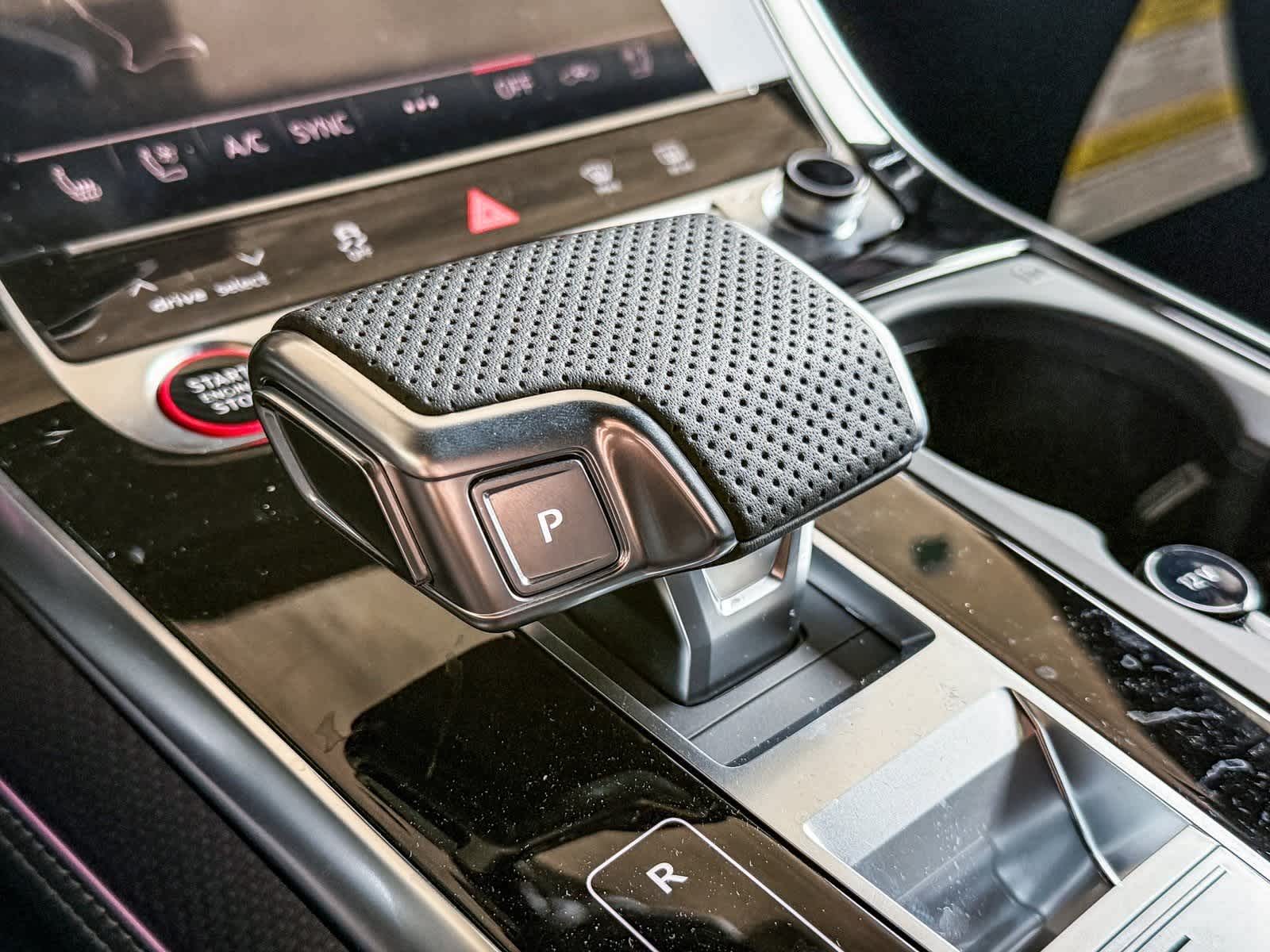 Thumbnail: 2026 Audi SQ8 - 24