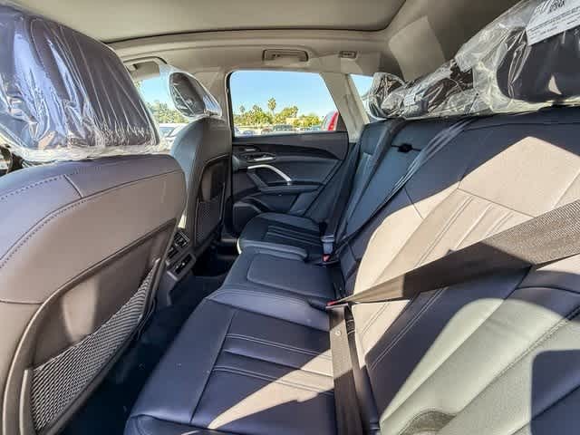 Thumbnail: 2025 Audi Q5 - 18