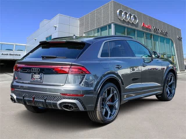 Thumbnail: 2025 Audi RS Q8 - 4