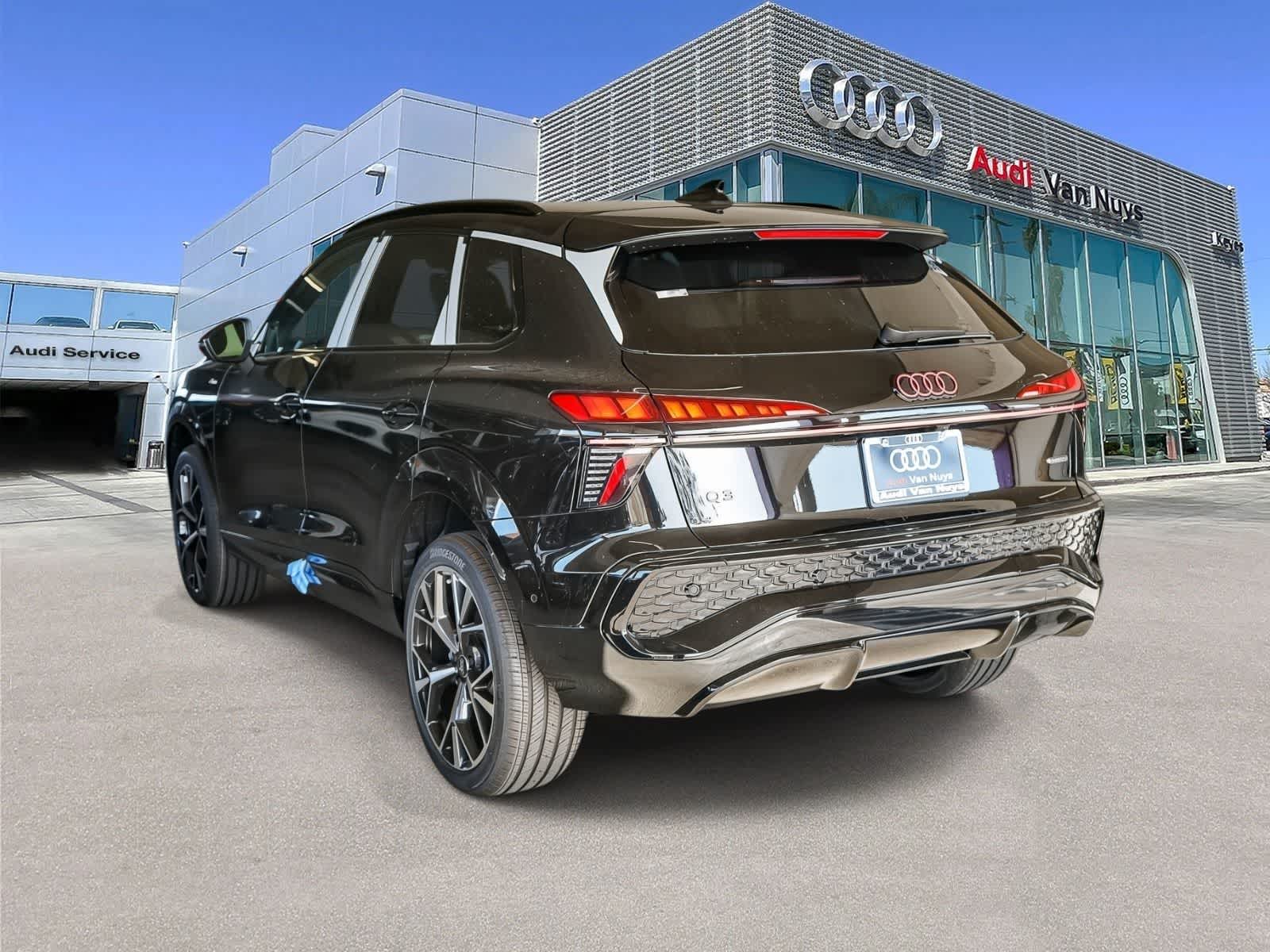 Thumbnail: 2026 Audi Q3 - 6